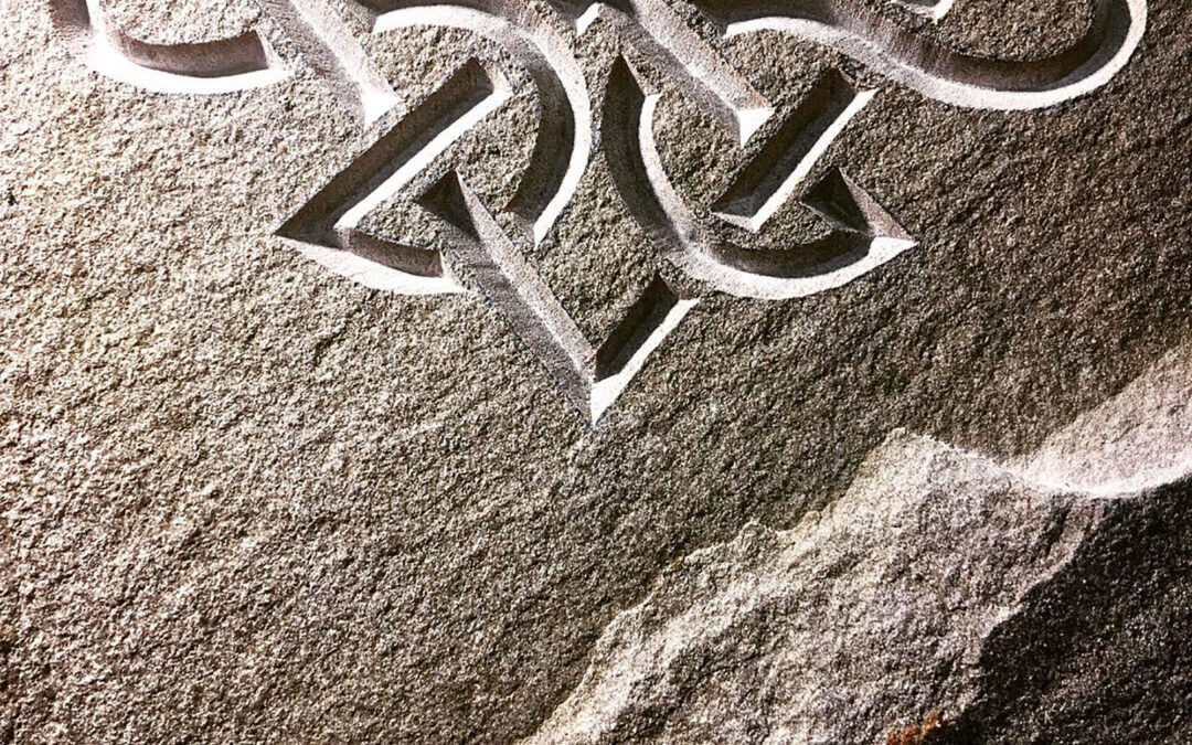 Field stone memorial