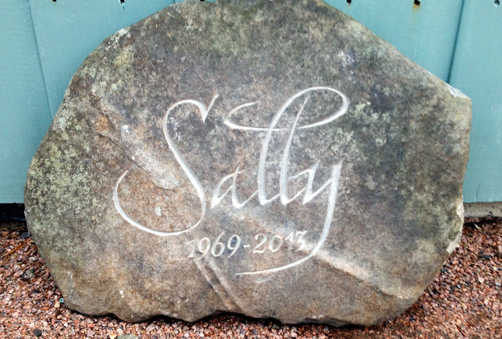 Ground-level memorial